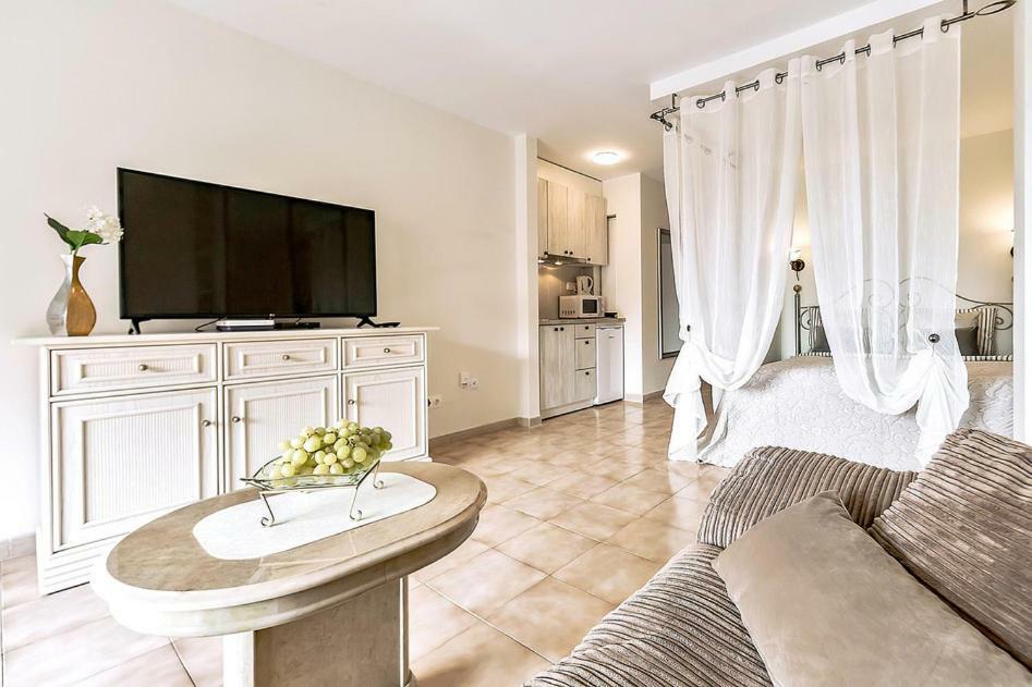 Studio In Los Cristianos Ocean View Arona  Exterior photo